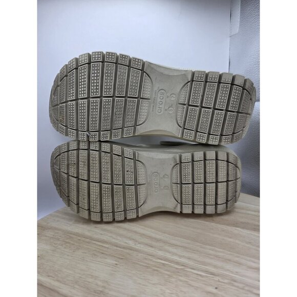 Crocs Classic Mega Crush Clog Ivory Bone womens size 7 Platform Sandal 2079882Y2 - Picture 7 of 8